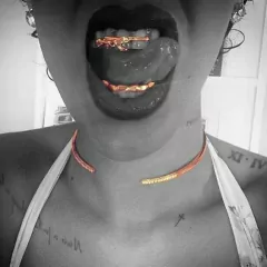 Grillz Double Teeth Dos Dientes Dorados AK47 - KITCH TECH