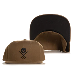 BADGE FITTED HAT - SCARLET 7 1/2 - (copia)