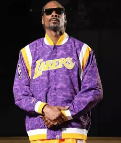Campera Bomber NBA Retro Vintage Lakers x BAPE - 300 USD
