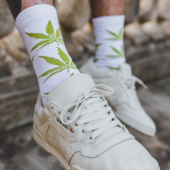 Medias Kitch Negras Chala Verde Mod 2