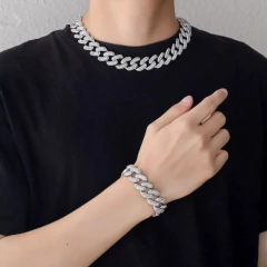 Image of Cadena Cubana Rhinestone Beans Claw Drip Nº12 Dorada Plata