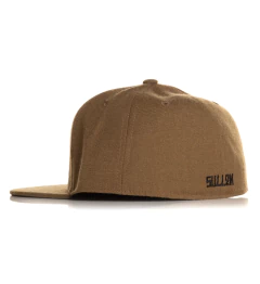 BADGE FITTED HAT - SCARLET 7 1/2 - (copia) - KITCH TECH