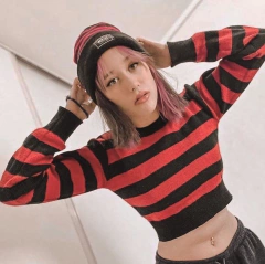Gorrito de Lana Rayado Rojo y Negro en internet