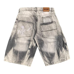 Imagen de Bermuda 3/4 Intervenida Esqueleto New Era Jorts