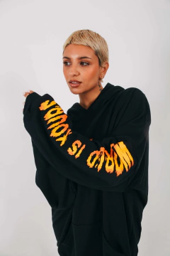 Buzo Maxi Hoodie World Is Yours