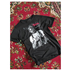 Remera Tupac Saving en internet