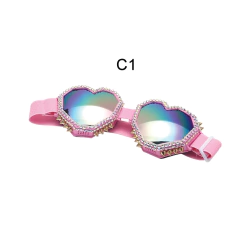Anteojos de sol Antiparras corazón steampunk Y2k con tachas y strass 275