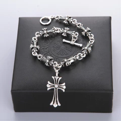 Pulsera Cruz Chrome Hearts Mod 9 en internet