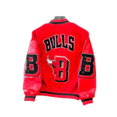Campera Campeonato Varsity Universitaria Chicago Bulls Negra - (copia) - buy online