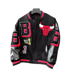 Campera Campeonato Varsity Universitaria Chicago Bulls Negra en internet
