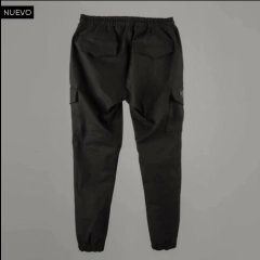 Jogger Cargo Kiev Negro - comprar online