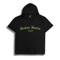 Remera Hoodie Across Broken Hearts