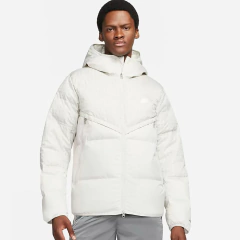 Campera Nike Sportswear Stormfit Windrunner Light Bone - usd450