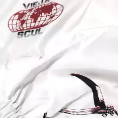 Anorak Death World White en internet