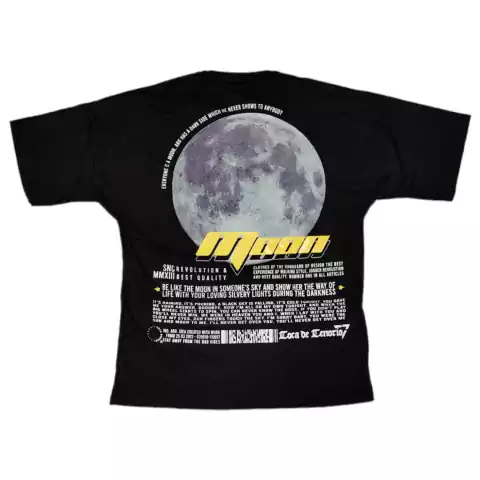 Remera Moon Negra