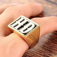 Anillo HD dorado en internet