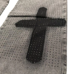 Pantalon Baggy Intervenido Cruces Strass - comprar online