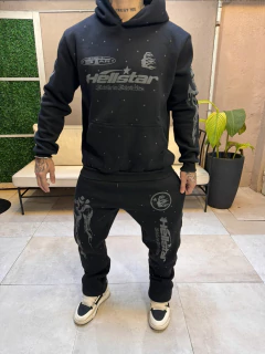 Buzo Hoodie Canguro Hellstar Negro - KITCH TECH