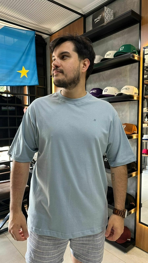 CAMISETA OVERSIZED BÁSICA - AZUL BEBE - comprar online