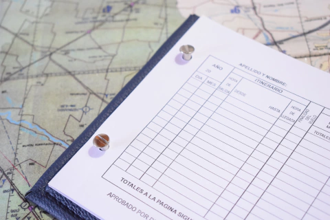 Pack de 10 hojas de libro de vuelo - PILOTO - comprar online