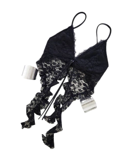 T1733 TOP ENCAJE/C VOLADO - Mora Mia