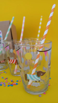 Vasos FESTEJEMOS ENCHULADOS pack x 4 - tienda online