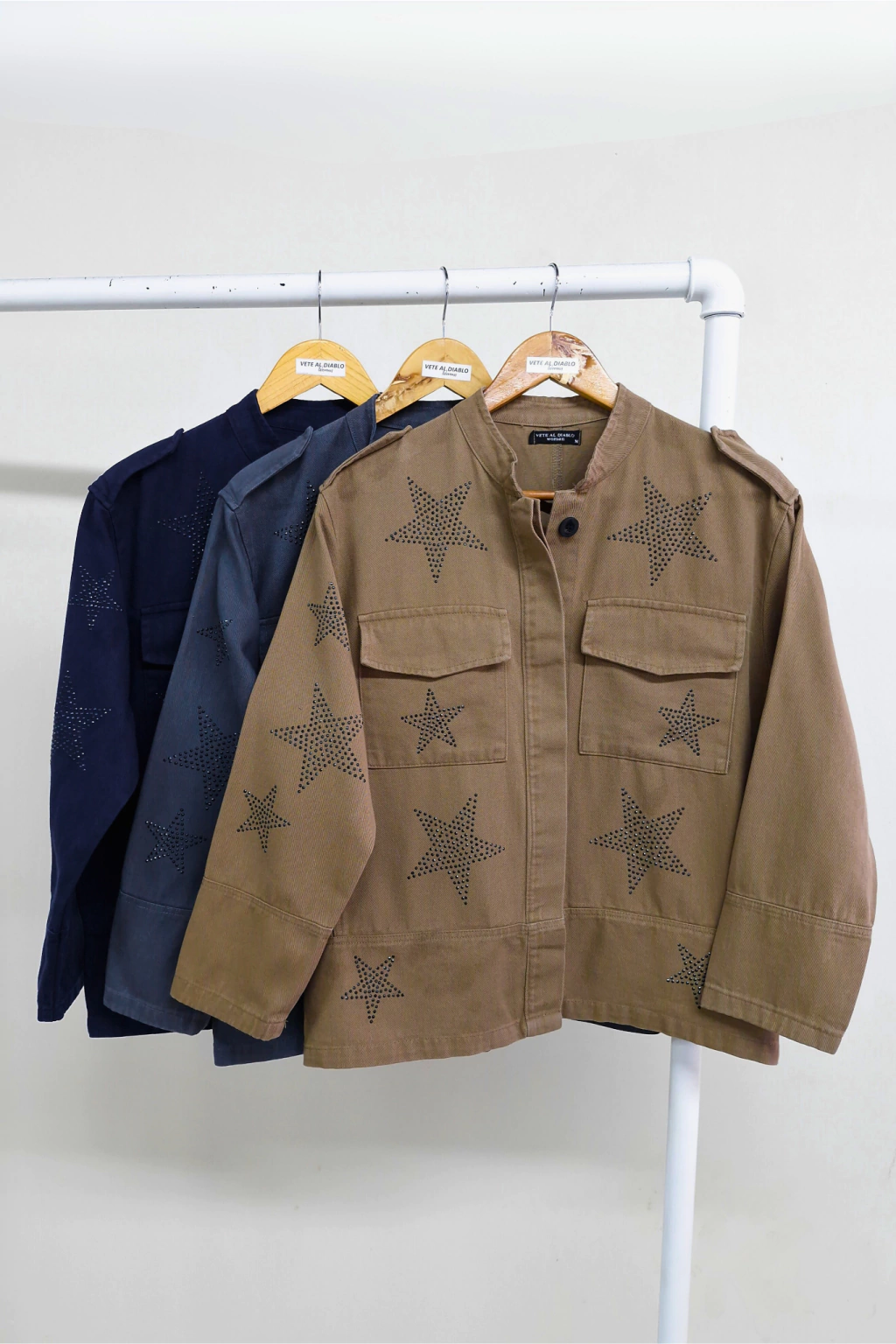 CHAQUETA ESTRELLAS STRASS