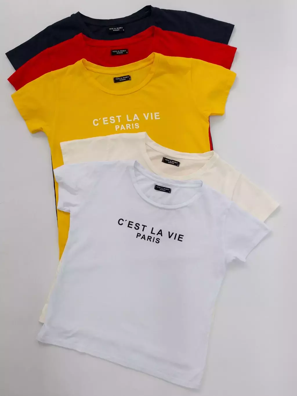 REMERA C´EST LA VIE