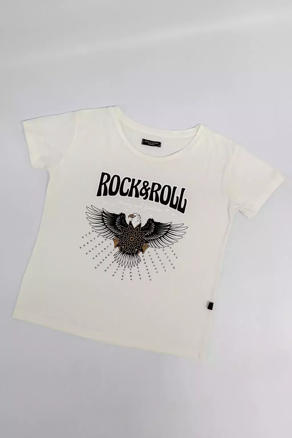 REMERA STRONG AND FEARLESS