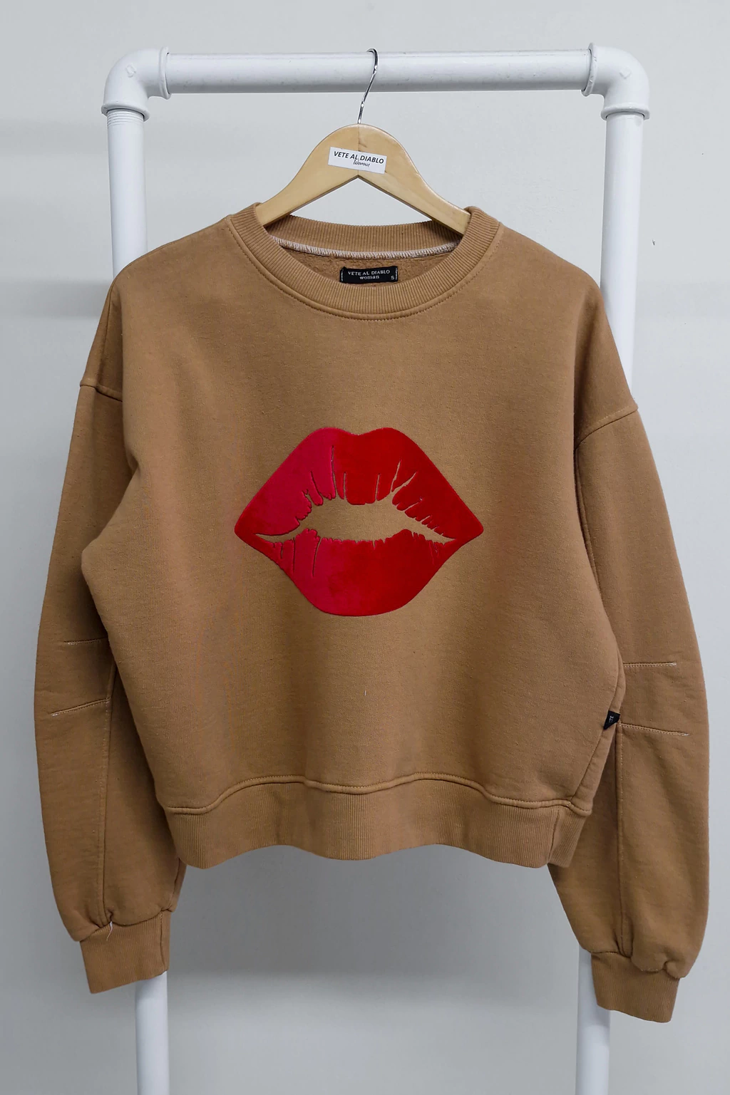 BUZO KISS ME