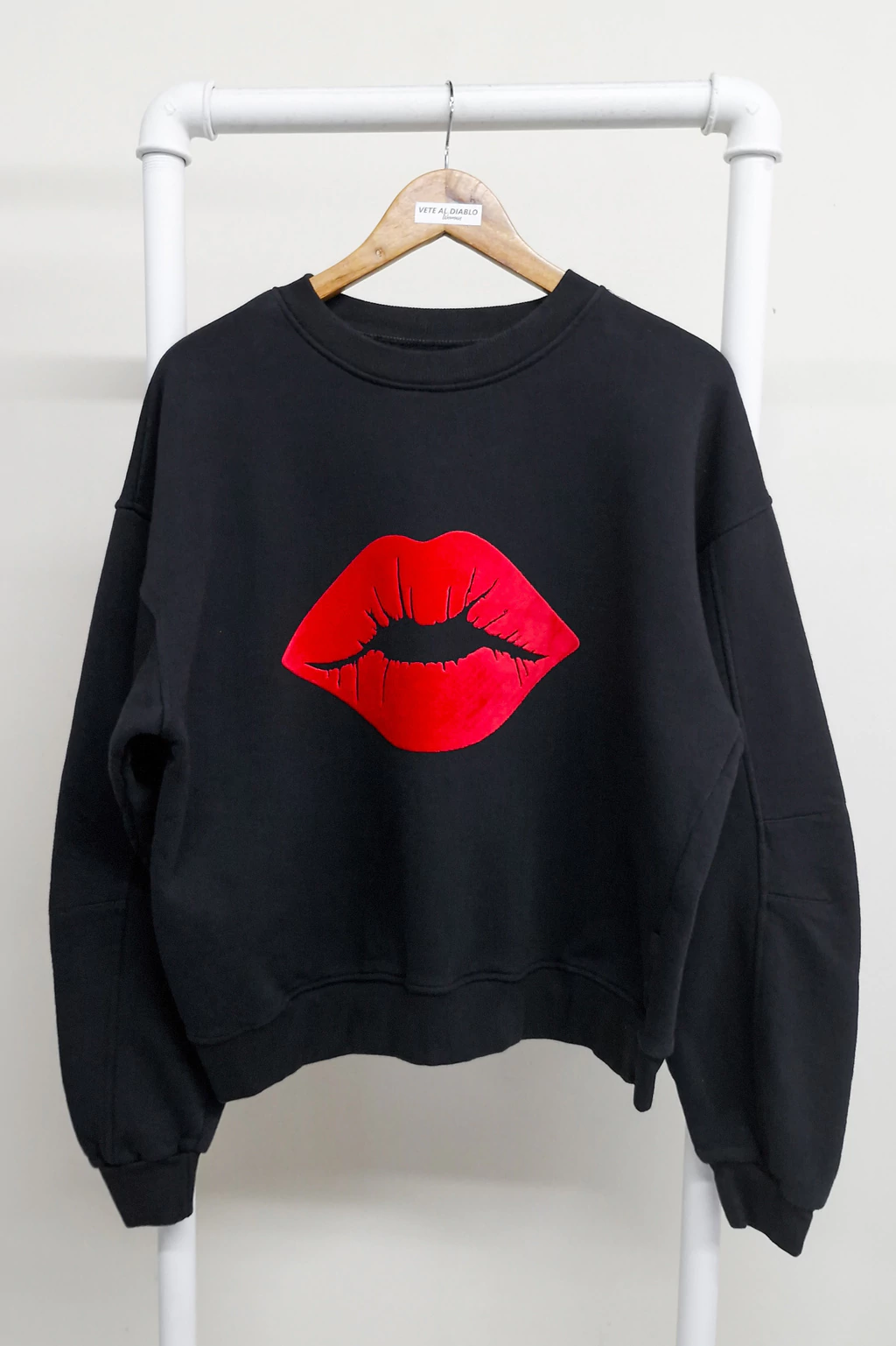 BUZO KISS ME