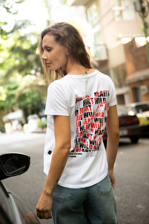 REMERA WILD HEART