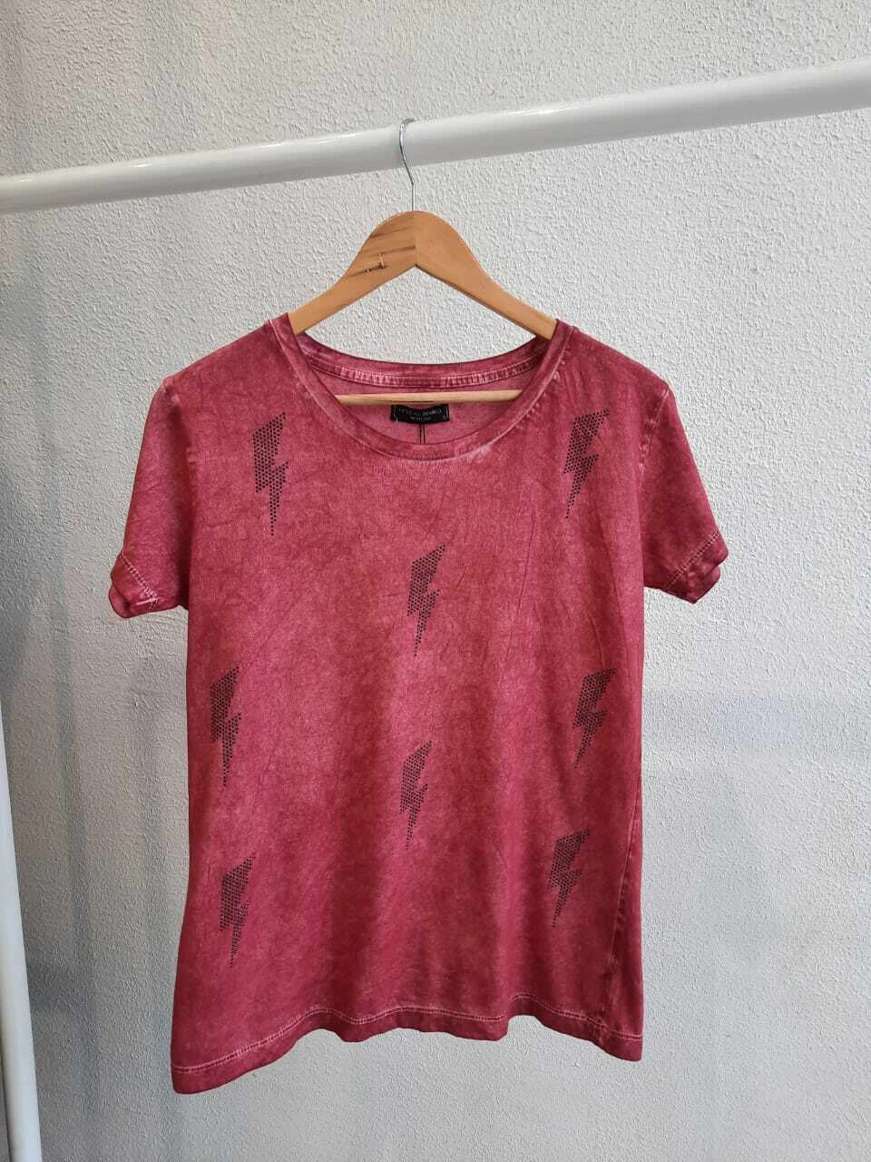 REMERA RAYITOS STRASS