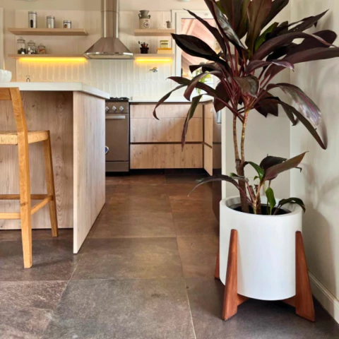 PIE BOHO BAJO + MACETA ROTOMOLDEADO - comprar online