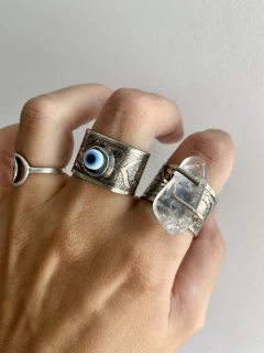 Anillo ancho con piedra. Varios modelos - comprar online