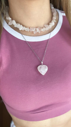 Collar con dije corazón de piedra. Varios - tienda online
