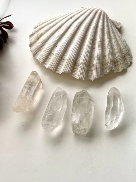 Punta de cuarzo cristal en bruto