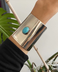 Brazalete ancho con turquesa