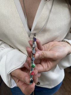 Collar con dije 7 chakras. Equilibrio