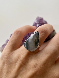 Anillo con ágata musgo. Regulable en internet