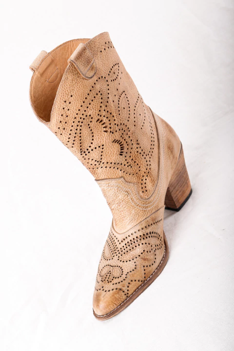Bota Media Sol