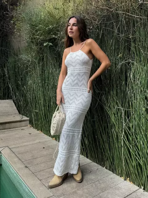VESTIDO HILO LARGO ATADO EN EL CUELLO C/TAJO