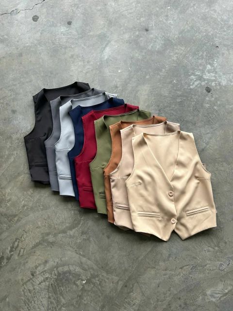 CHALECO CROP SASTRERO BOTONES