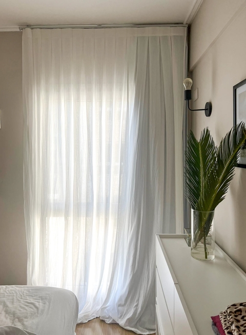 Cortinas a medida con tablas encontradas