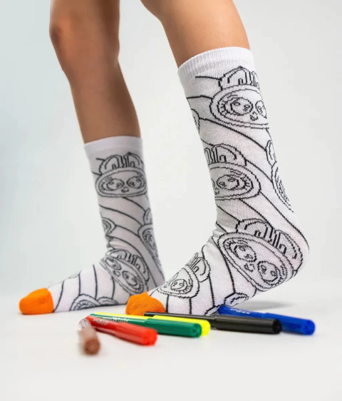 Meia Infantil P/ Pintar + 6 Canetinhas Laváveis Bobbie Goods 22218 - comprar online