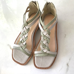 SANDALIA BECCA SELVA-CRUDO - comprar online