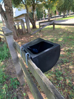 Bebedouro 20 Litros - Multiplas Rotomoldagem - Indústria de plásticos Rotomoldados