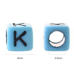 CUENTAS LETRAS CUBO NEGRAS FONDO COLOR X 20G X 100 UNI - comprar online