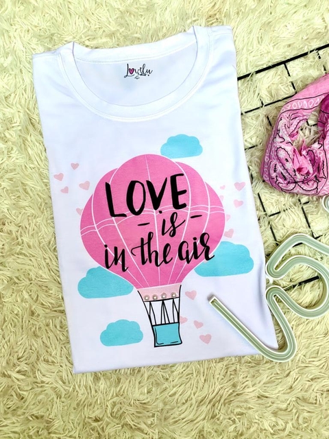 LOVE IS IN THE AIR (PÉROLA NA ESTAMPA)