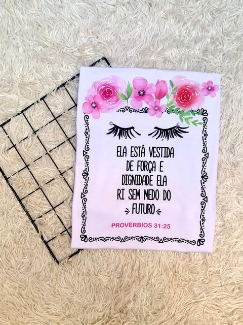 Ela está Vestida de Força...! (PÉROLA NA ESTAMPA)